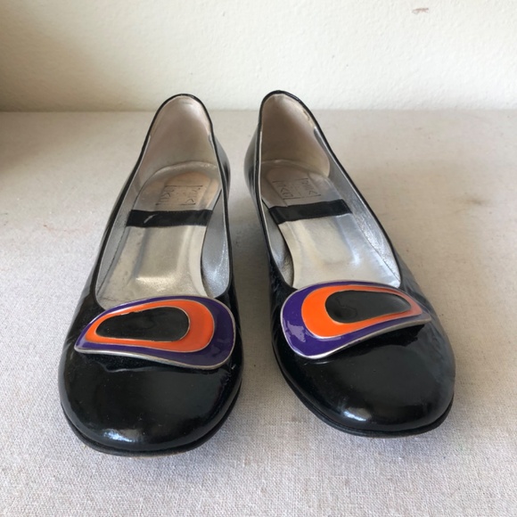 Patent black kitten heel shoes - Picture 2 of 7